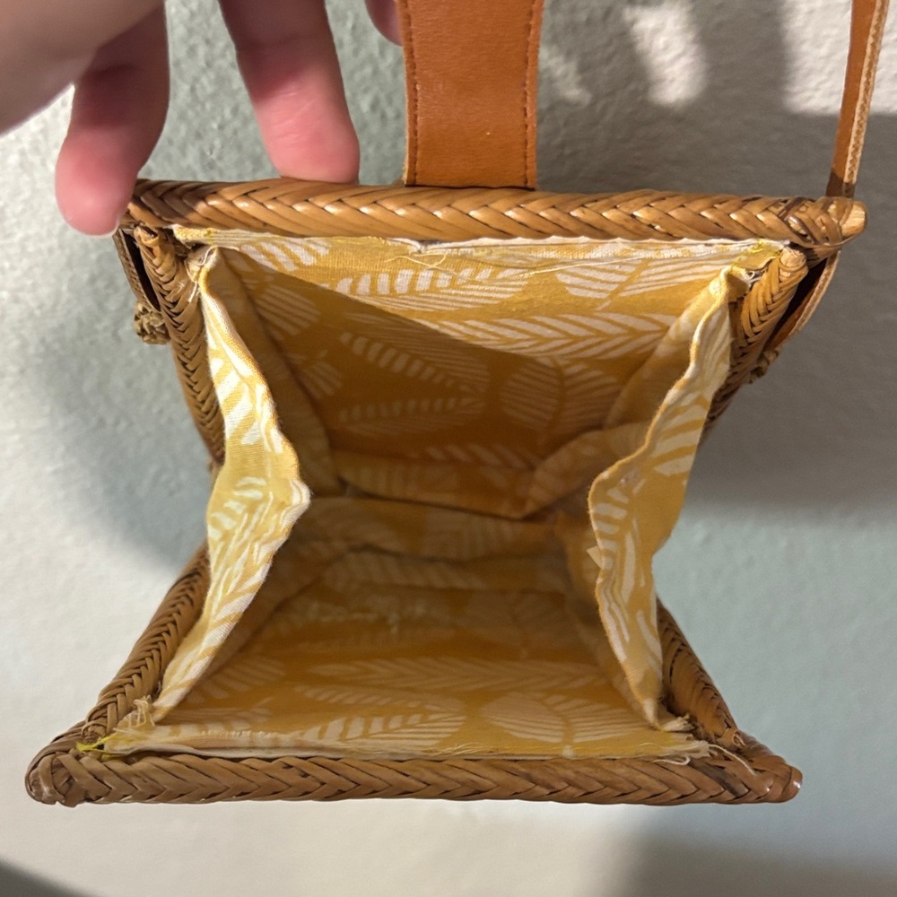 Woven Crossbody Phone Bag - Tan - Picture 3 of 5